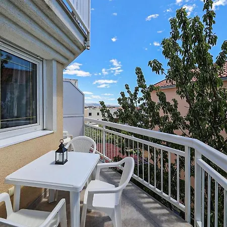Stunning In Kastel Luksic With Wifi Apartamento Kaštela